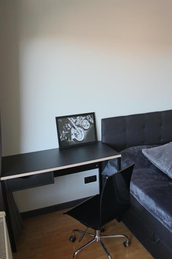 New Modern 4-room With Big Balcony And Undeground Parking In Center Of Apartment *