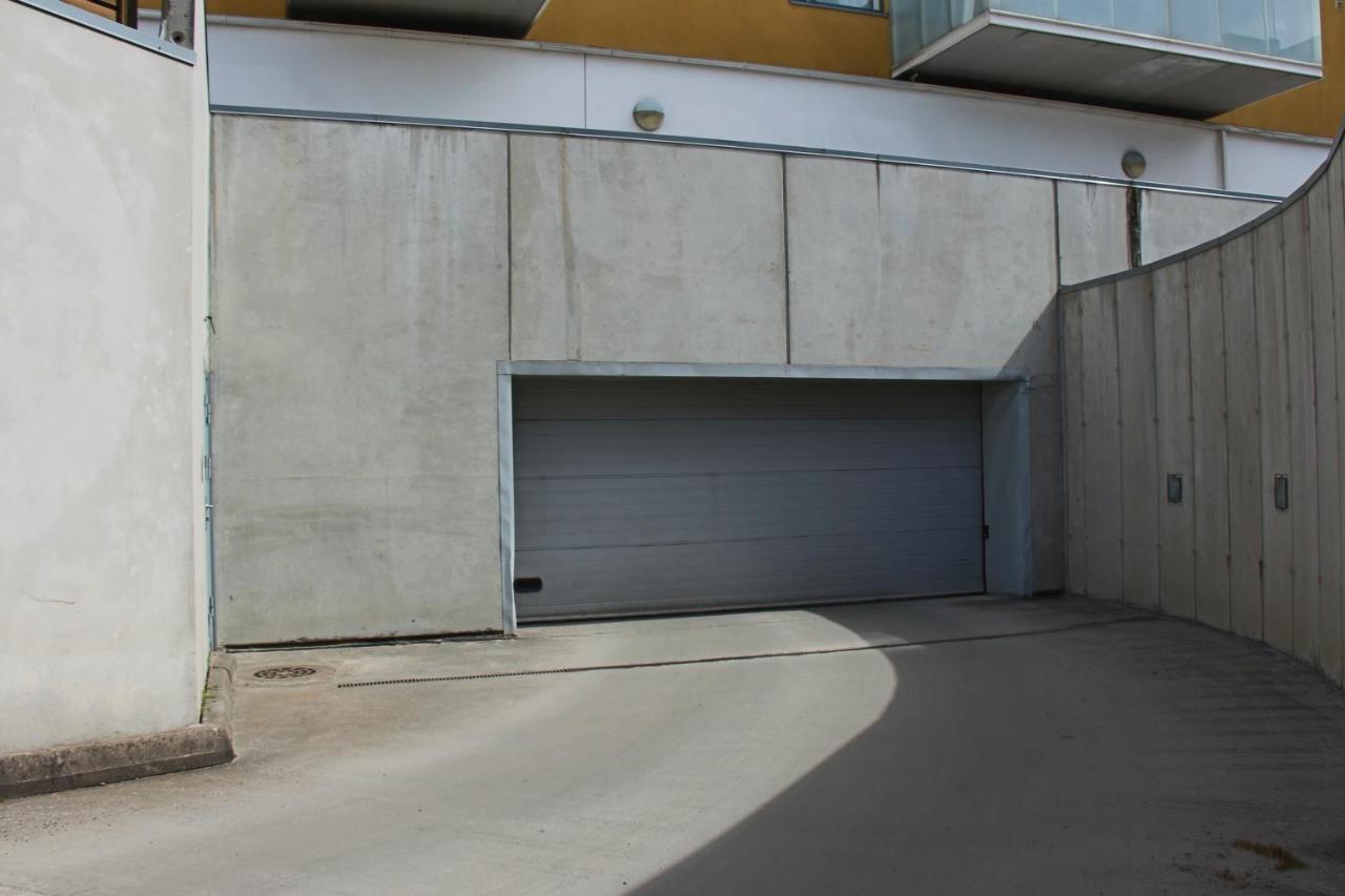 New Modern 4-room With Big Balcony And Undeground Parking In Center Of Apartment Tallinn